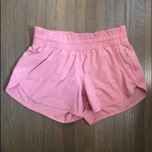 **Like NEW** Lululemon Tracker shorts 8